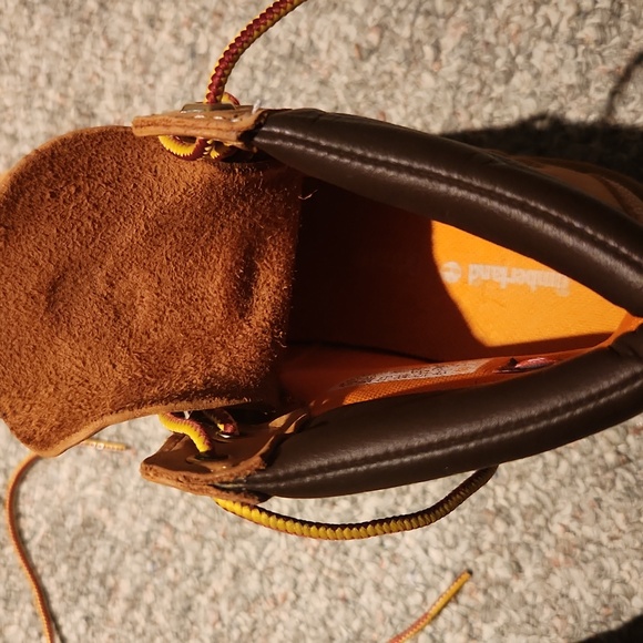 Boots - Picture 5 of 6